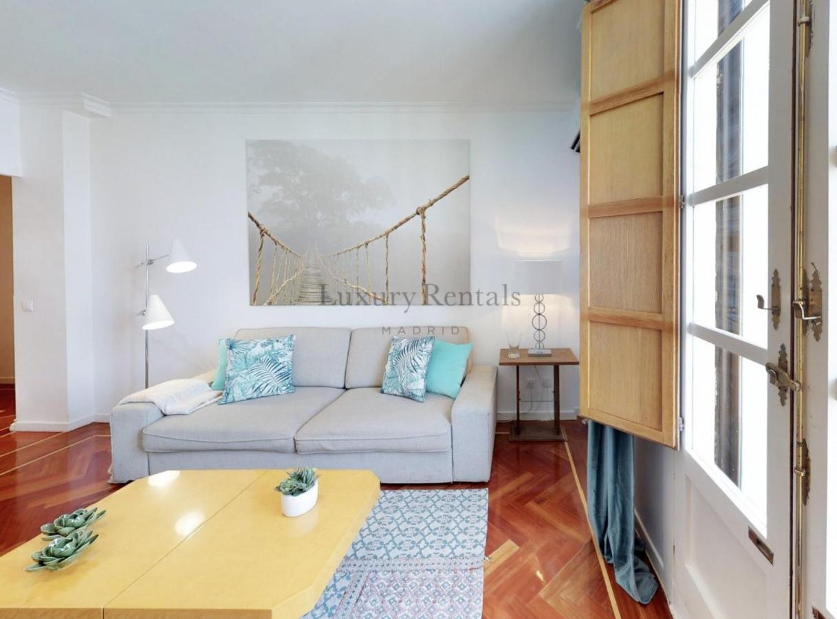San Jeronimo I Apartment Madrid Bagian luar foto