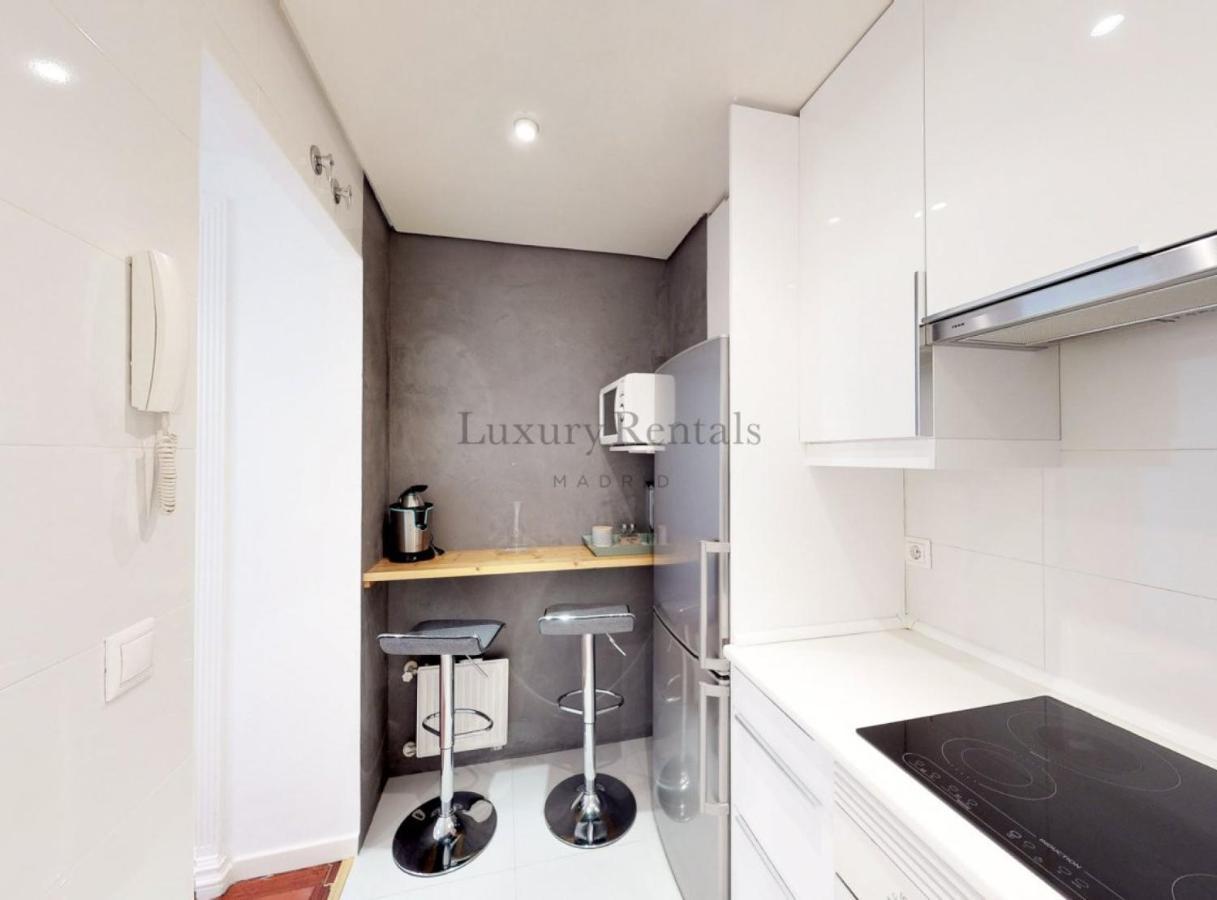 San Jeronimo I Apartment Madrid Bagian luar foto